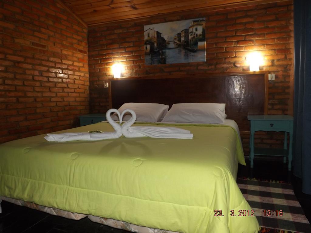 Pousada Quintal Das Pedras Пенеду Номер фото